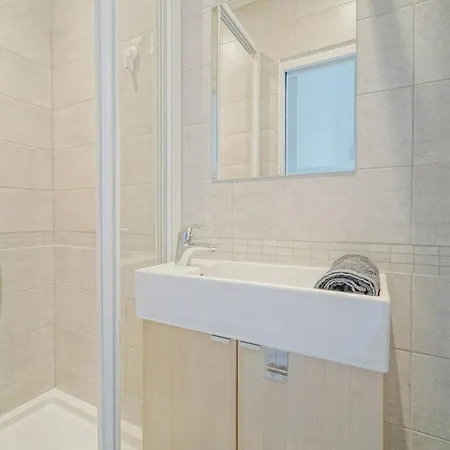 Apartment Charming Near Paris Saint-Ouen (Seine-Saint-Denis)